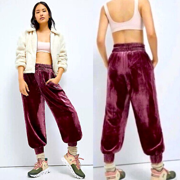 Anthropologie Pants - By Anthropologie Red Velvet Joggers Tapered Cuffs Pants M